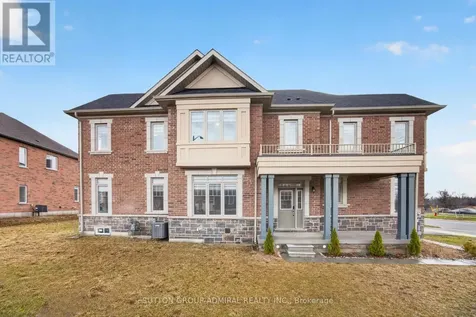 2237 Grainger Loop Innisfil ON L9S 0N1