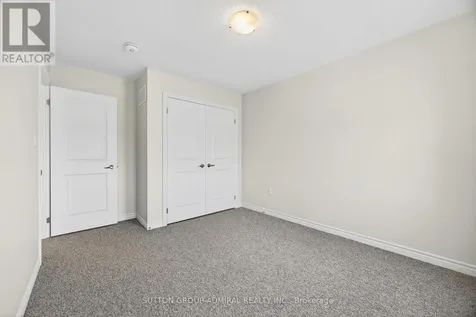 2237 Grainger Loop Innisfil ON L9S 0N1