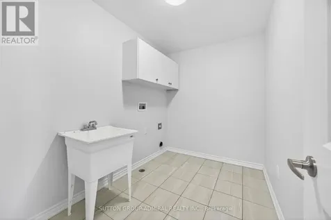 2237 Grainger Loop Innisfil ON L9S 0N1