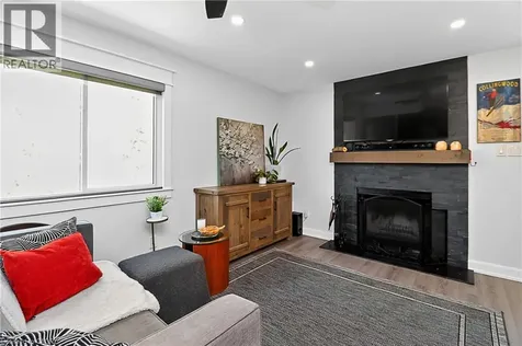 15 Dawson Drive Collingwood ON L9Y 3Z5