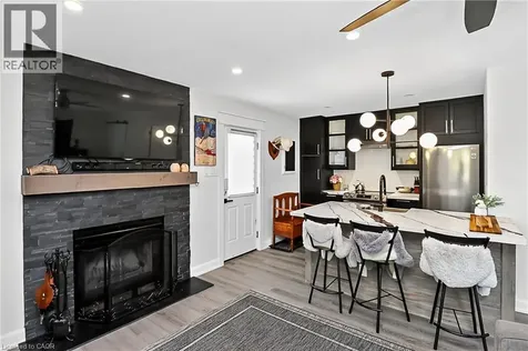 15 Dawson Drive Collingwood ON L9Y 3Z5