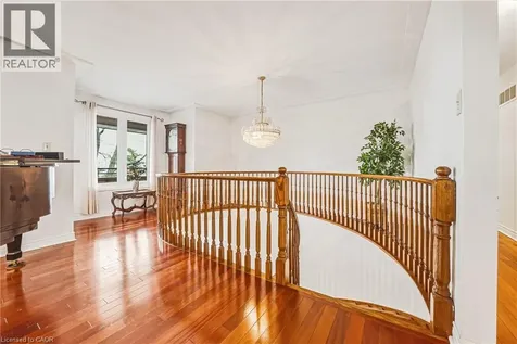24 Hildegard Drive Hamilton ON L8K 5R9