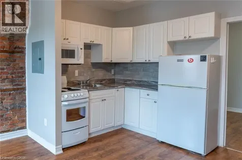 141 Wellington Street North Hamilton ON L8R 1N4