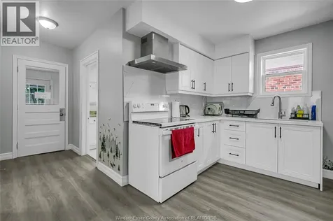 1641 Drouillard Windsor ON N8Y 2S4