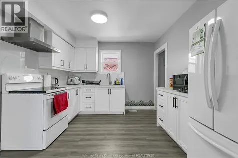 1641 Drouillard Windsor ON N8Y 2S4
