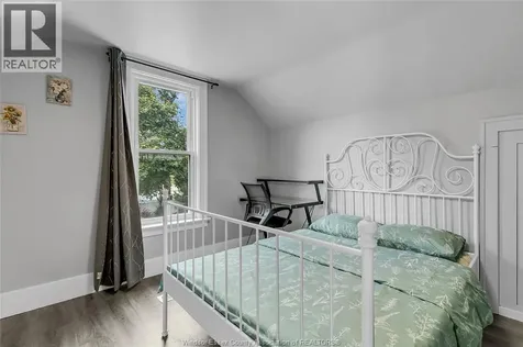 1641 Drouillard Windsor ON N8Y 2S4