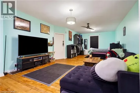 219 Avondale Street Hamilton ON L8L 7C4