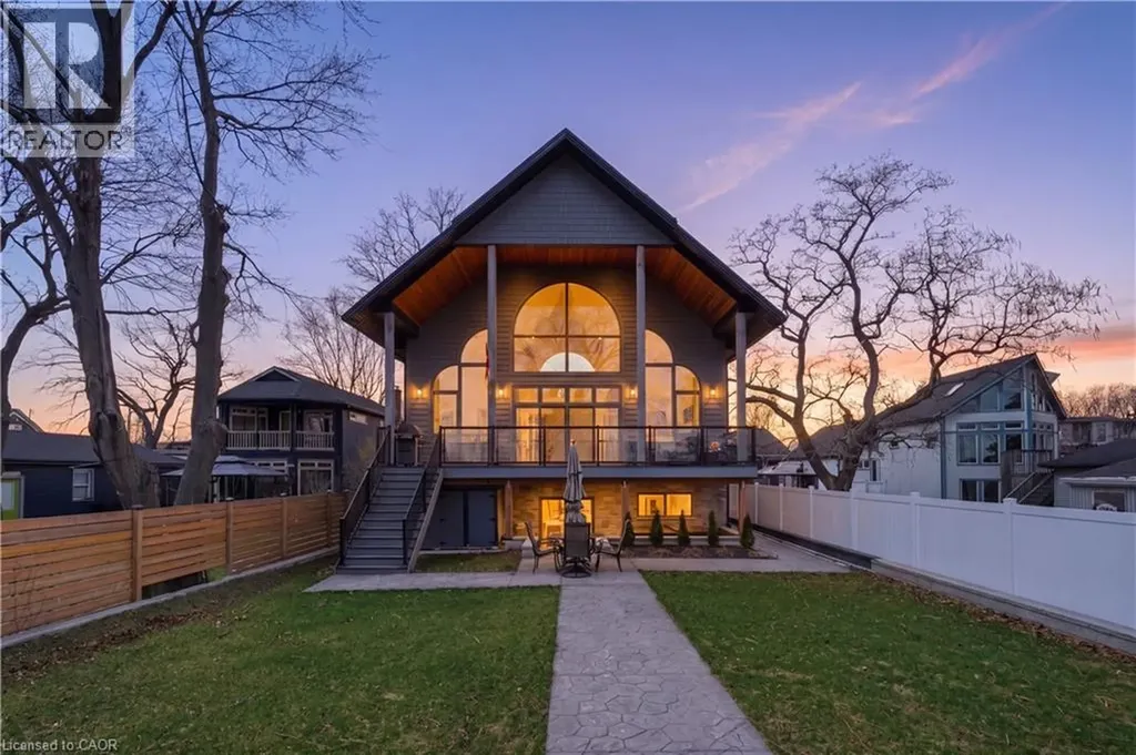 207 Beach Boulevard Hamilton ON L8H 6V8
