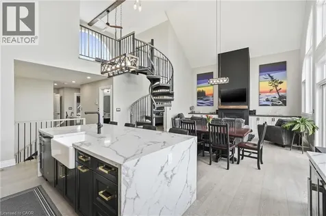 207 Beach Boulevard Hamilton ON L8H 6V8
