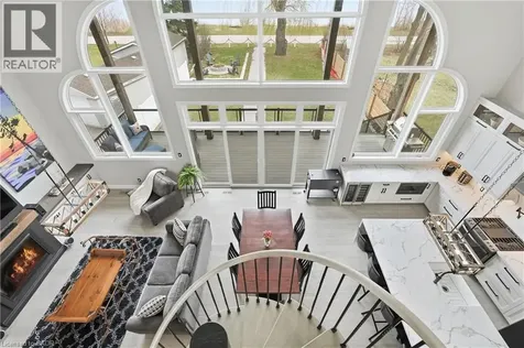 207 Beach Boulevard Hamilton ON L8H 6V8
