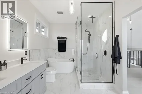207 Beach Boulevard Hamilton ON L8H 6V8