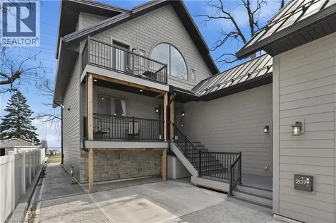 207 Beach Boulevard Hamilton ON L8H 6V8