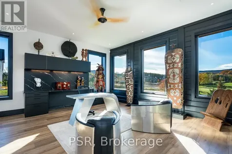 4 Raintree Court Clearview ON L9Y 0K2
