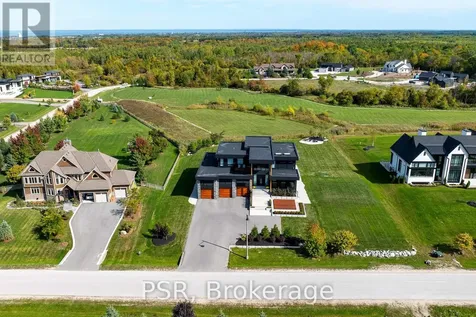 4 Raintree Court Clearview ON L9Y 0K2