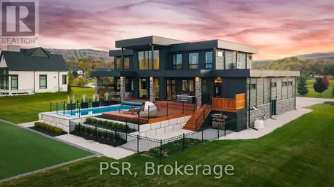 4 Raintree Court Clearview ON L9Y 0K2