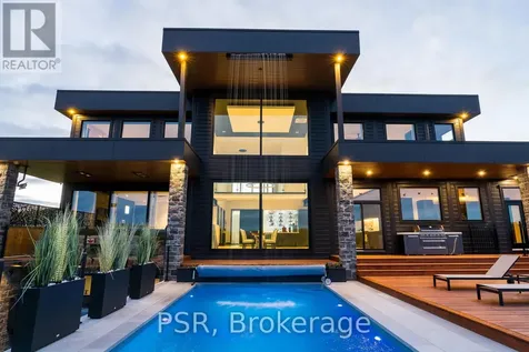 4 Raintree Court Clearview ON L9Y 0K2
