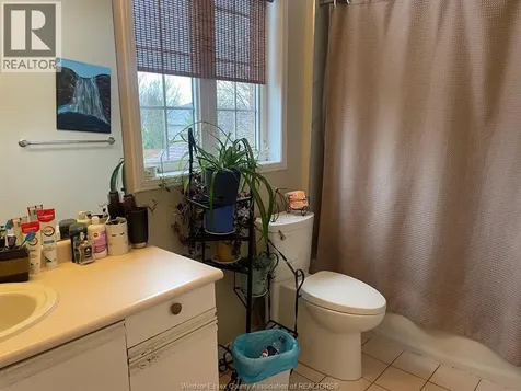 1010 Lemonwood Crescent Windsor ON N9A 2R7