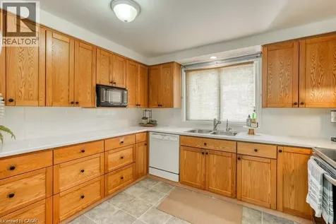 220 Salisbury Avenue Cambridge ON N1S 1K5