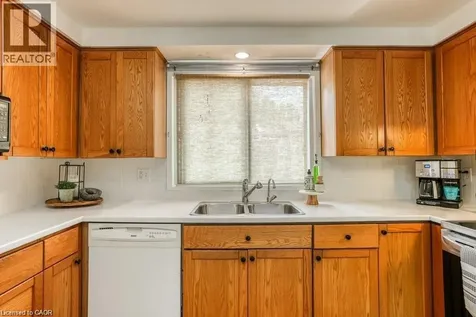 220 Salisbury Avenue Cambridge ON N1S 1K5