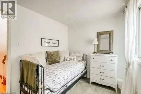 220 Salisbury Avenue Cambridge ON N1S 1K5