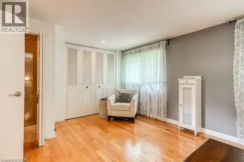 220 Salisbury Avenue Cambridge ON N1S 1K5
