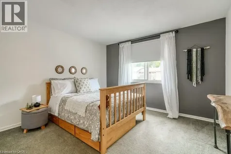 220 Salisbury Avenue Cambridge ON N1S 1K5