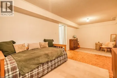 220 Salisbury Avenue Cambridge ON N1S 1K5