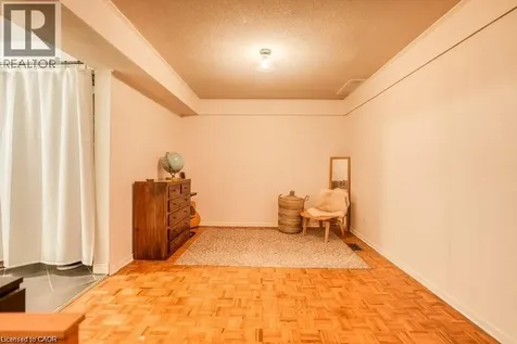 220 Salisbury Avenue Cambridge ON N1S 1K5