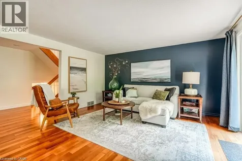 220 Salisbury Avenue Cambridge ON N1S 1K5
