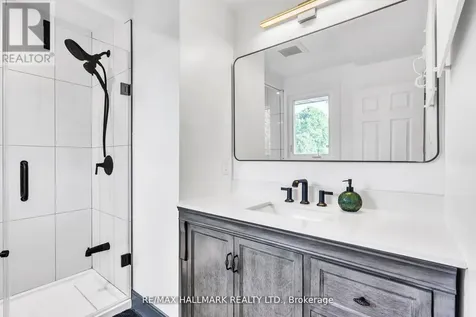 16831 Mccowan Road Whitchurch-stouffville ON L4A 2A4