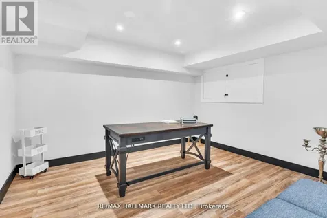 16831 Mccowan Road Whitchurch-stouffville ON L4A 2A4