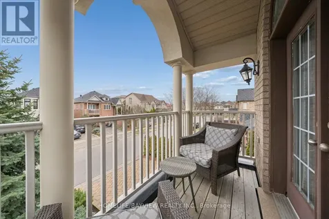 15 Maple Forest Drive Vaughan ON L6A 0B7