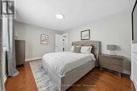15 Maple Forest Drive Vaughan ON L6A 0B7