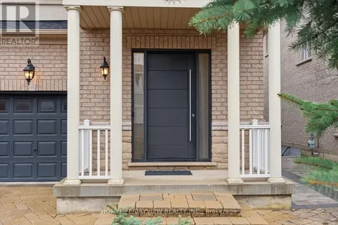 15 Maple Forest Drive Vaughan ON L6A 0B7