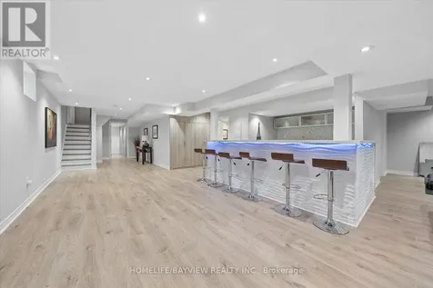 15 Maple Forest Drive Vaughan ON L6A 0B7