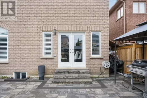 15 Maple Forest Drive Vaughan ON L6A 0B7