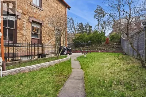 26 Ravenscliffe Avenue Hamilton ON L8P 3M4