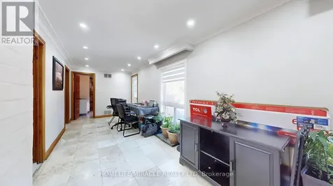 59 Centre Road Uxbridge ON L9P 1B5