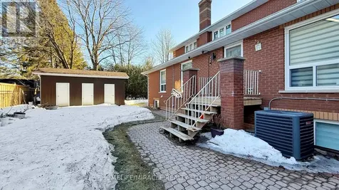 59 Centre Road Uxbridge ON L9P 1B5