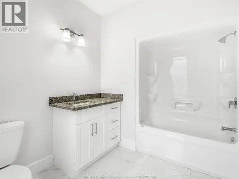 216 Cowan Court Amherstburg ON N9V 0G9