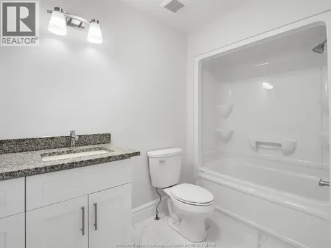 216 Cowan Court Amherstburg ON N9V 0G9