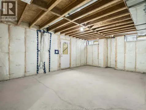 216 Cowan Court Amherstburg ON N9V 0G9