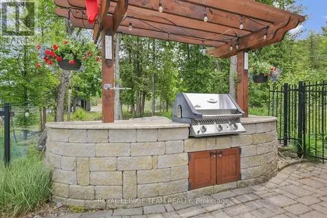 3886 Armitage Avenue Ottawa ON K0A 1T0