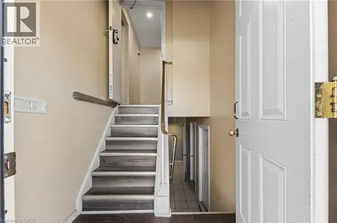 23 Amherst Drive Kitchener ON N2P 1E1