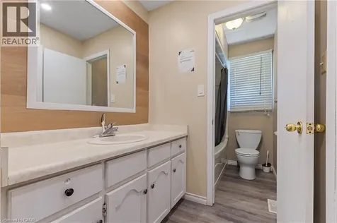 23 Amherst Drive Kitchener ON N2P 1E1
