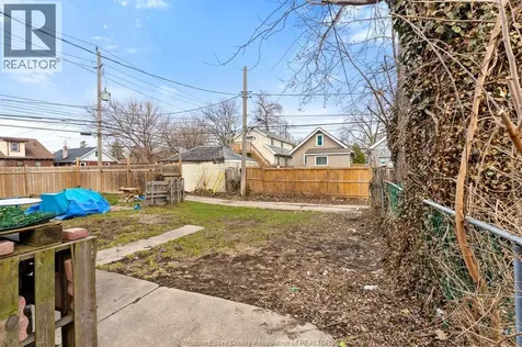 458-460 Wahketa Street Windsor ON N8X 1B6