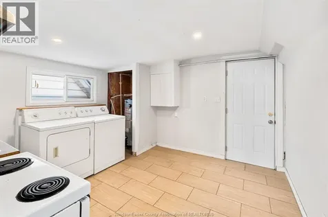 458-460 Wahketa Street Windsor ON N8X 1B6