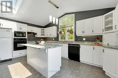 352 Highway 15 Rideau Lakes ON K7A 0E5