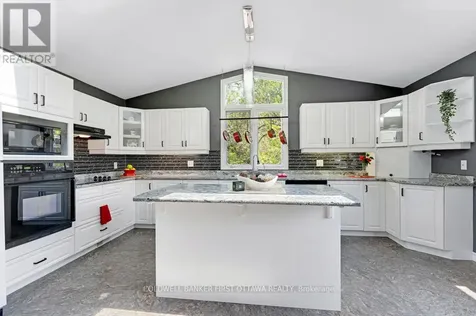 352 Highway 15 Rideau Lakes ON K7A 0E5