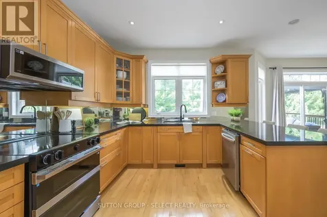 45 Shaw Valley Drive St. Thomas ON N5R 6J9